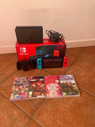 Nintendo Switch + 4 Juegos