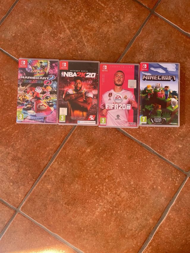 Nintendo Switch + 4 Juegos