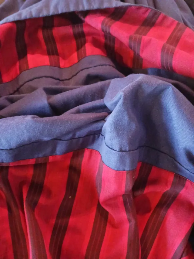 Falda traje regional azul y rojo