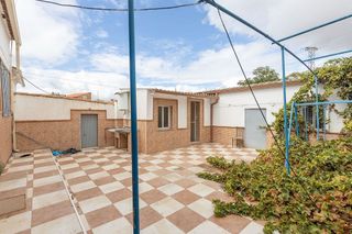 Chalet en venta en Atarfe