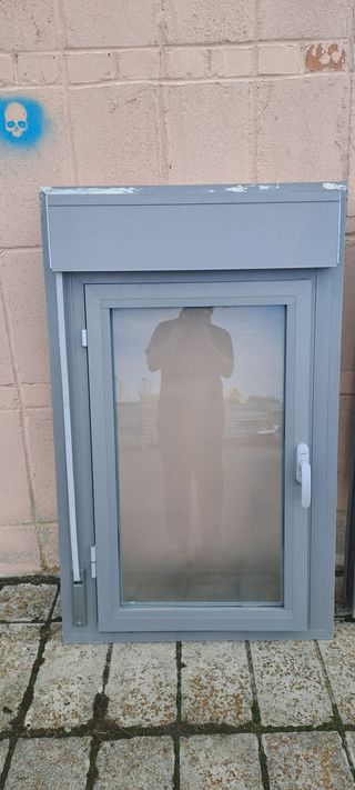 2 ventanas abatibles de aluminio
