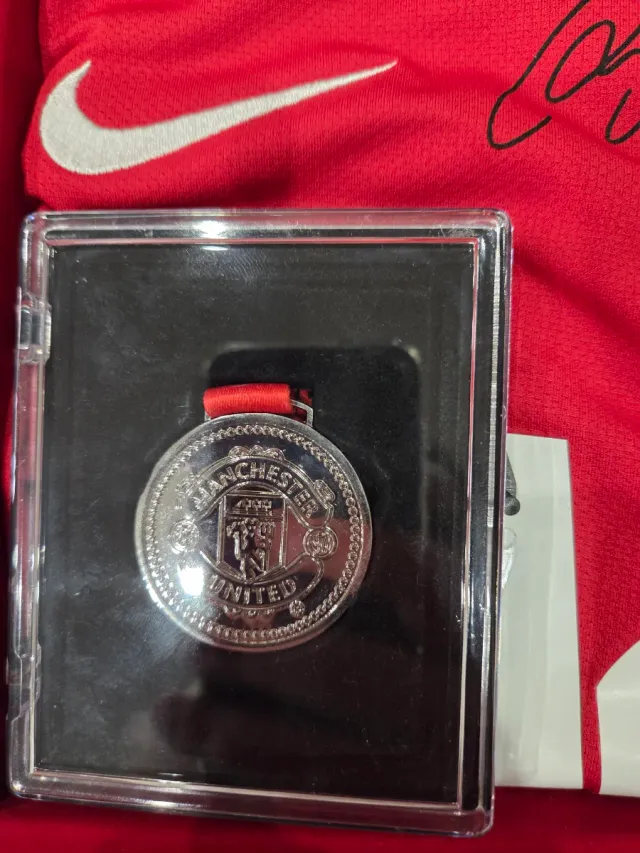 Caja Ryan Giggs United Legend