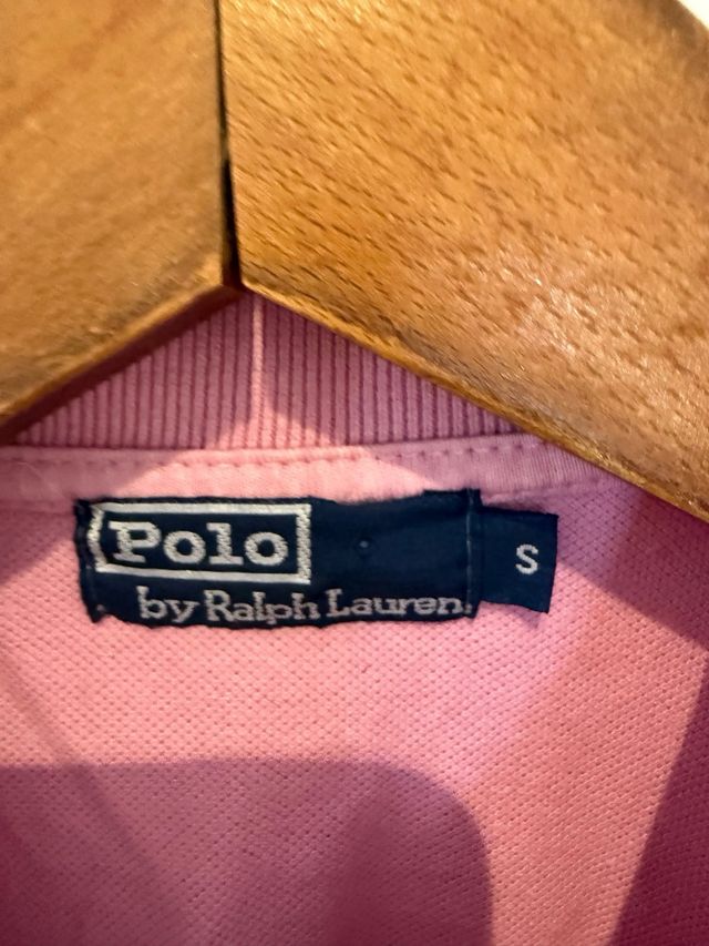 tiene agujerito en el hombro muestro foto