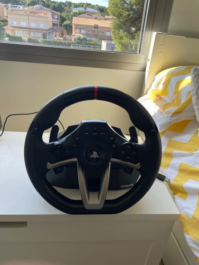 Volante Hori PS4 con Pedales