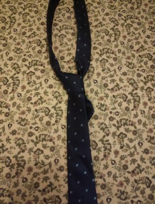 Corbata azul