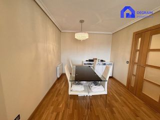 Piso en venta en Zona Teatro Campoamor en Oviedo