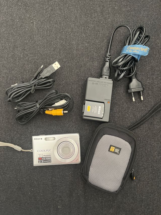 Cámara Digital Nikon Coolpix 7.1 MP