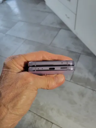 Samsung Galaxy Z Flip4- 8/512GB Lavender