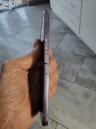 Samsung Galaxy Z Flip4- 8/512GB Lavender