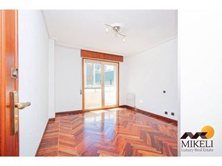 Piso en venta en General Dávila en Santander