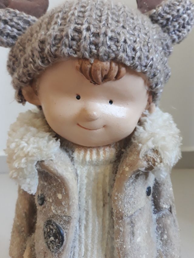 Statua Bambino Invernale con Corna