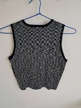 Top/chaleco Sandro negro y gris