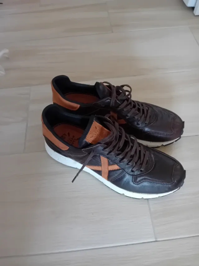 Zapatillas Munich Marrón y Naranja