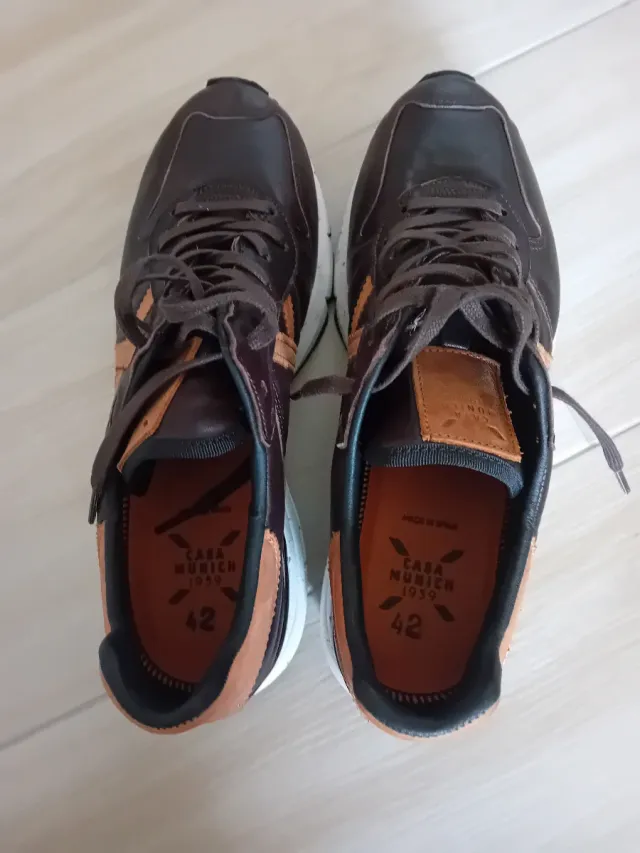 Zapatillas Munich Marrón y Naranja