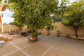 Casa adosada en venta en Atarfe