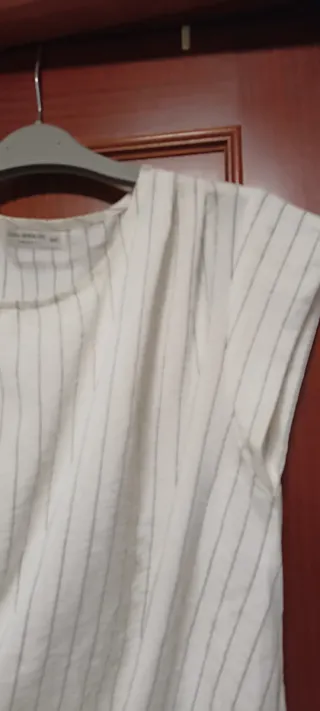 Conjunto pantalón y Blusa blanca con rayas y nudo