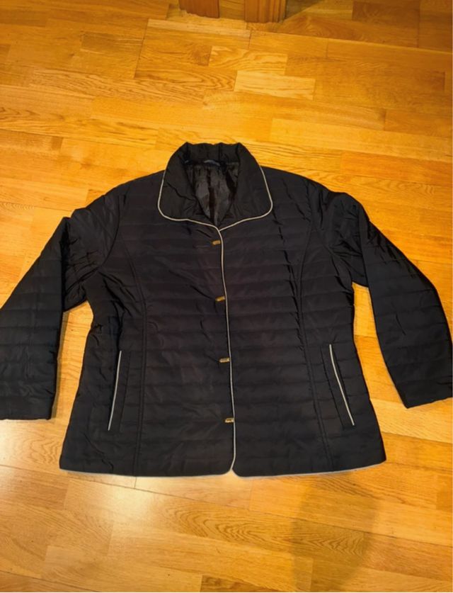 Cazadora de invierno negra