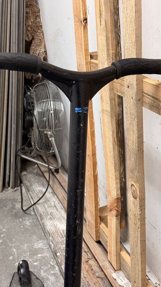 Scoot de Stunt Negro