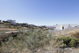 Terreno en venta en Zubia (La)