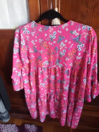 Vestido fucsia estampado flores T42