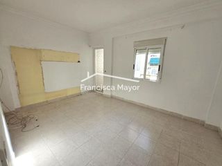 Piso en venta en El Mercado en Manises