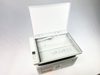 Impresora multifunción HP LaserJet M140we