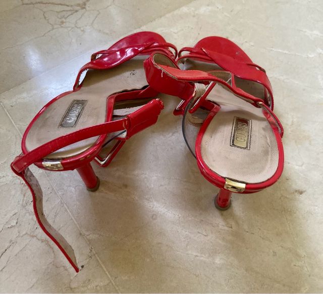 Sandalias Guess coral Talla 39