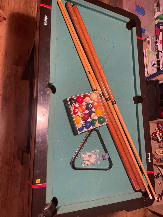 Mesa de billar infantil con accesorios