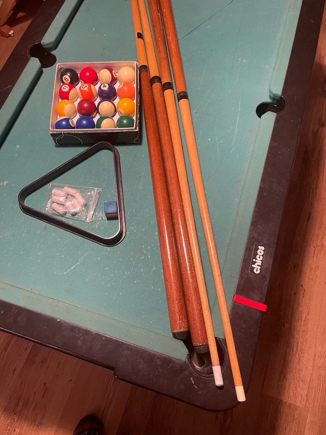 Mesa de billar infantil con accesorios