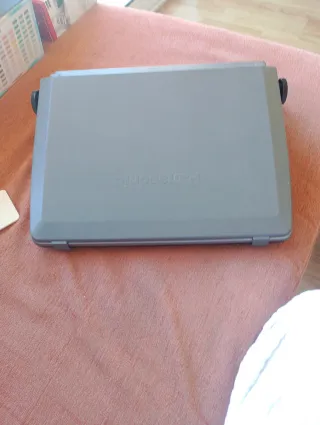Máquina de escribir electrónica Panasonic R194