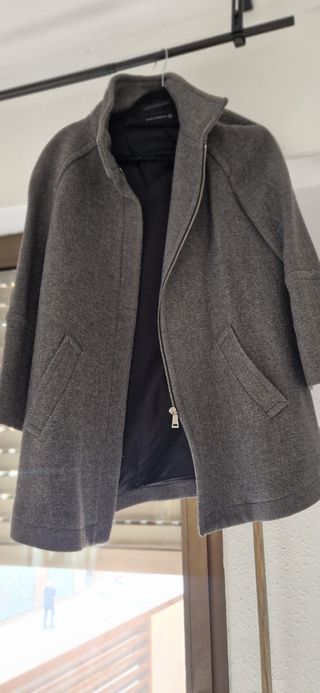 Abrigo de paño gris