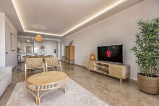 Piso en venta en Los Naranjos - Las Brisas en Marbella