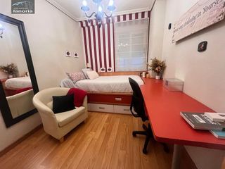 Piso en venta en Feria en Albacete