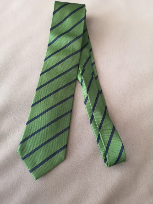 Corbata Camicissima verde con rayas azules