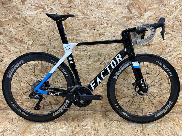 Bicicleta Factor One Ultegra Di2 12v