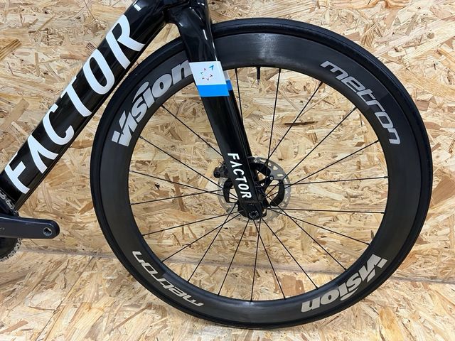 Bicicleta Factor One Ultegra Di2 12v