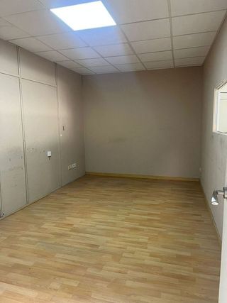 Nave industrial en alquiler en El Carmen en Manises