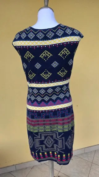 Abito Desigual fantasia geometrica