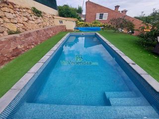 Chalet en venta en Corbera de Llobregat