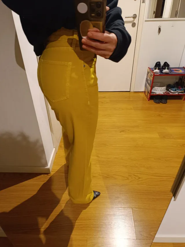Pantalón vaquero Pepe Jeans recto amarillo