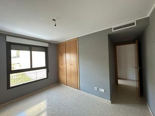 Piso en venta en Monserrat