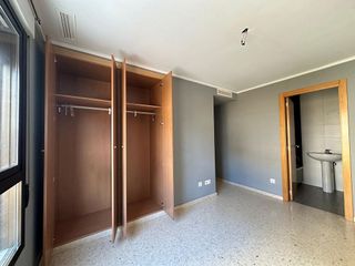 Piso en venta en Monserrat