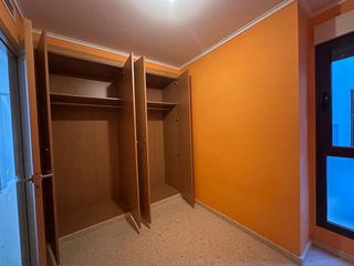 Piso en venta en Monserrat