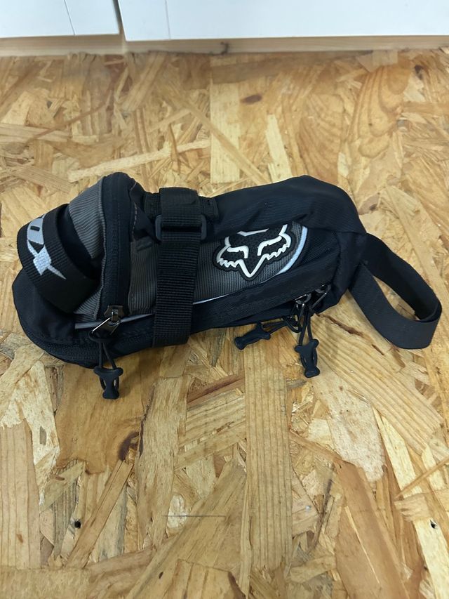 Bolsa sillín MTB negra FOX
