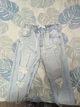 Pantalón vaquero cargo Bershka desgastado Talla XS