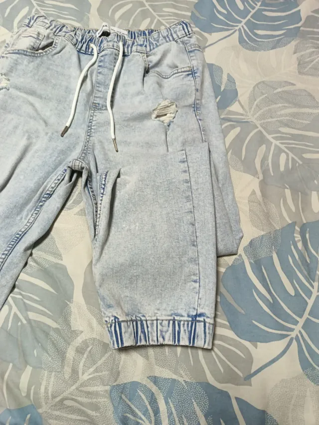 Pantalón vaquero cargo Bershka desgastado Talla XS