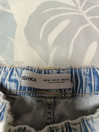 Pantalón vaquero cargo Bershka desgastado Talla XS