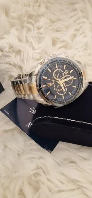 Reloj Maserati Hombre Negro y Dorado