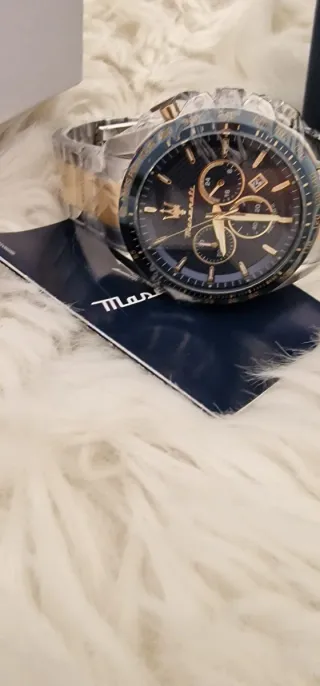 Reloj Maserati Hombre Negro y Dorado