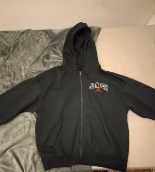 Sudadera Jordan Negra con Cremallera